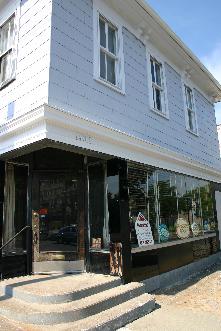 1402 Main Street in Niagara Falls, New York. Bramer's rates high in all "classic tavern" categories including urban location, Genny signs in the front window and a suspended in time interior.