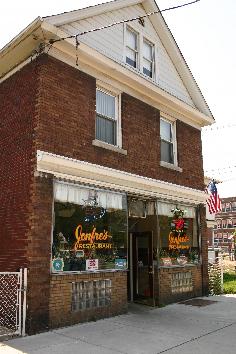 Located on Niagara Street in the City of Niagara, Falls. Click image to learn more about our 2004 winner