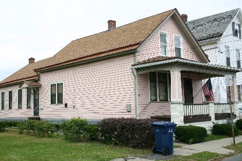 This home on Wilson Street is one of the best-preserved Bork Cottages in Polonia. Having had some remodeling in the 20s, it still retains much of its original architectural integrity. The home has been in the same for over 125 years.